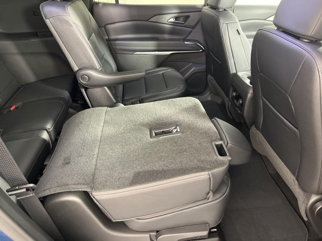 new 2026 Chevrolet Traverse car, priced at $46,093