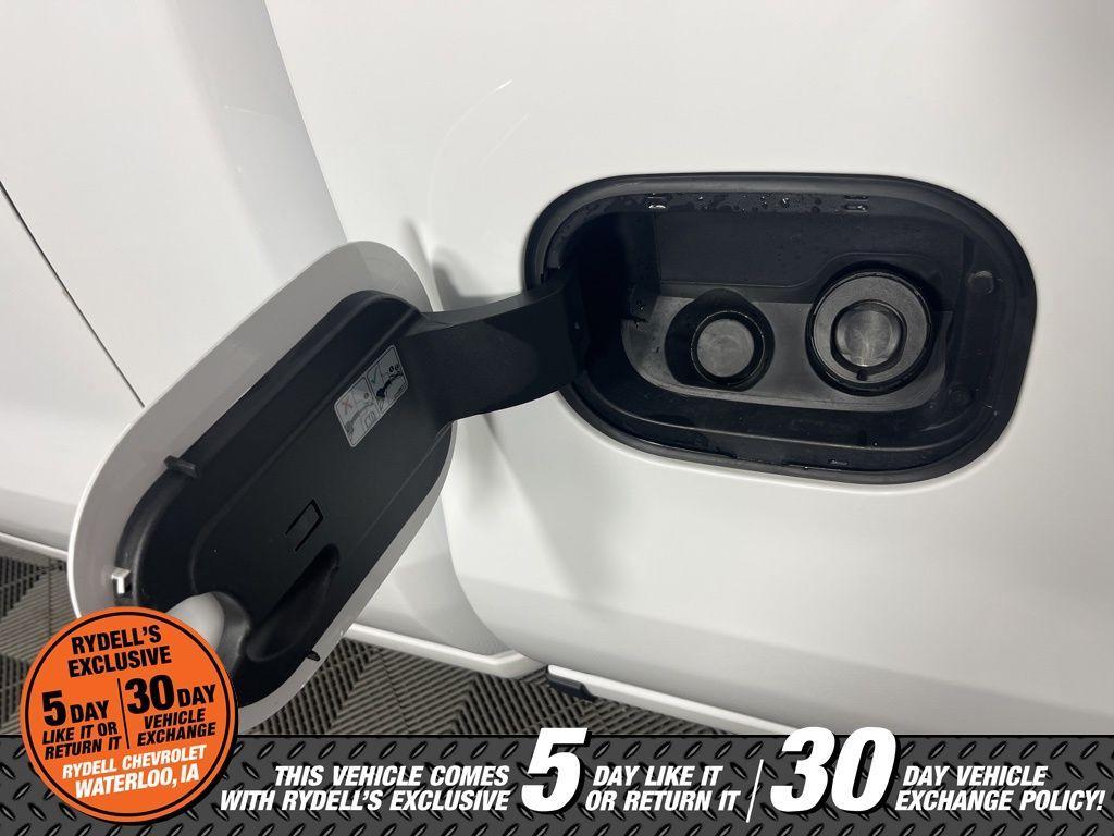 used 2024 Chevrolet Silverado 1500 car, priced at $37,991