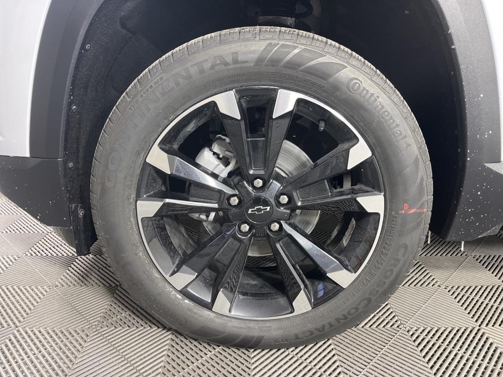 new 2026 Chevrolet Equinox car, priced at $41,152