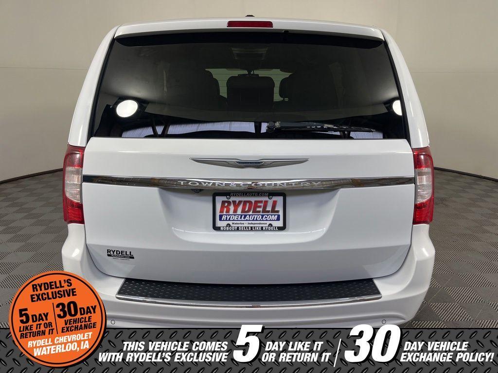 used 2014 Chrysler Town & Country car, priced at $8,991