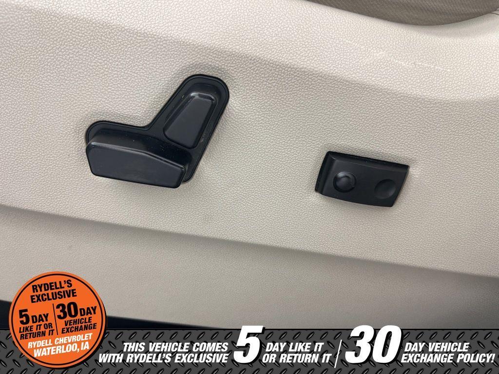used 2014 Chrysler Town & Country car, priced at $8,991