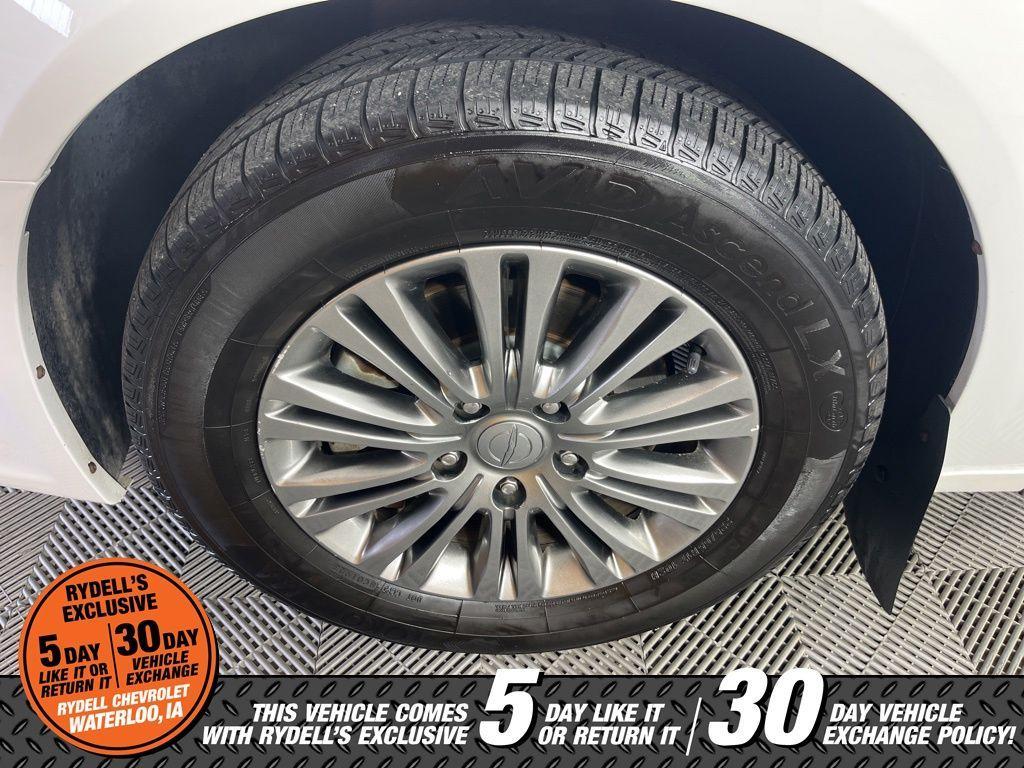used 2014 Chrysler Town & Country car, priced at $8,991