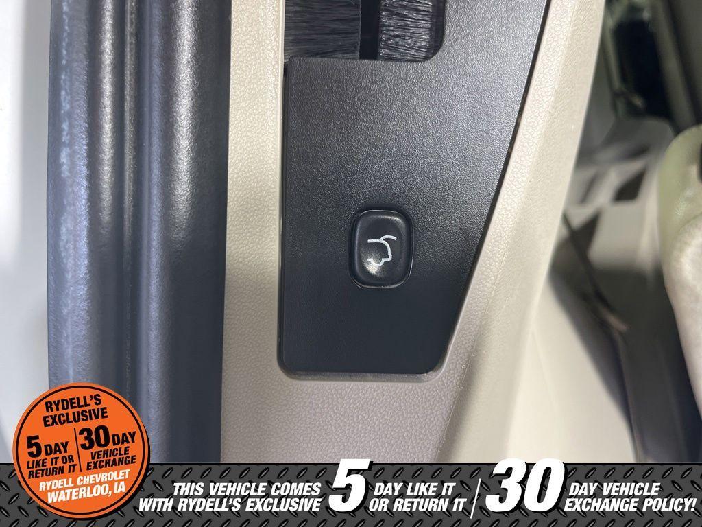 used 2014 Chrysler Town & Country car, priced at $8,991