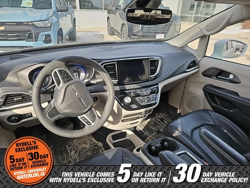 used 2022 Chrysler Pacifica car, priced at $27,991