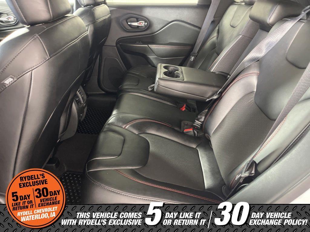 used 2022 Jeep Cherokee car, priced at $29,991