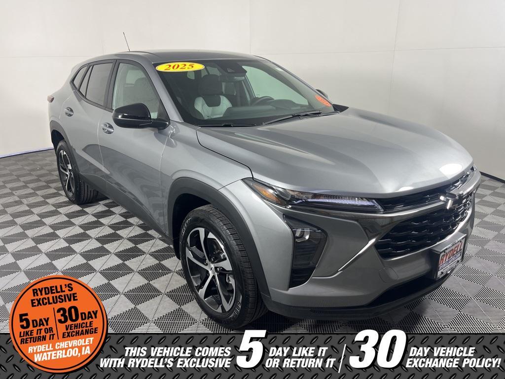 used 2025 Chevrolet Trax car, priced at $22,444