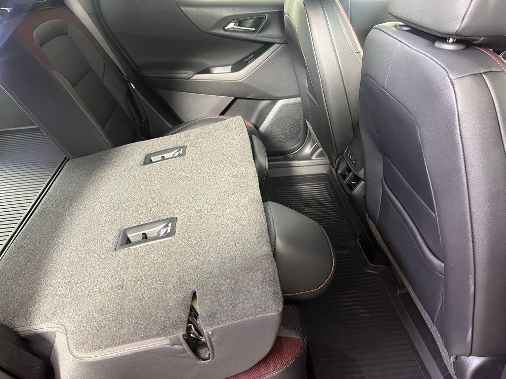 new 2026 Chevrolet Equinox car, priced at $39,832