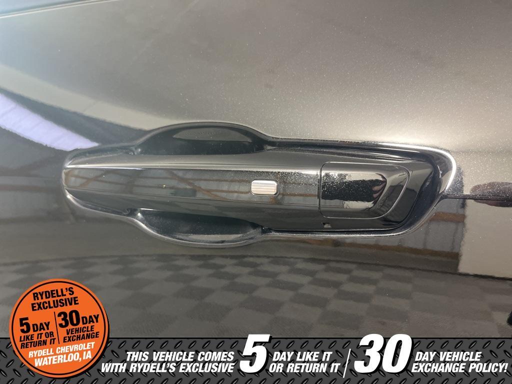 used 2024 Chevrolet Traverse car, priced at $49,993