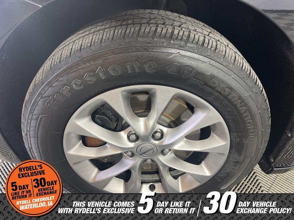 used 2023 Chrysler Pacifica car, priced at $23,991