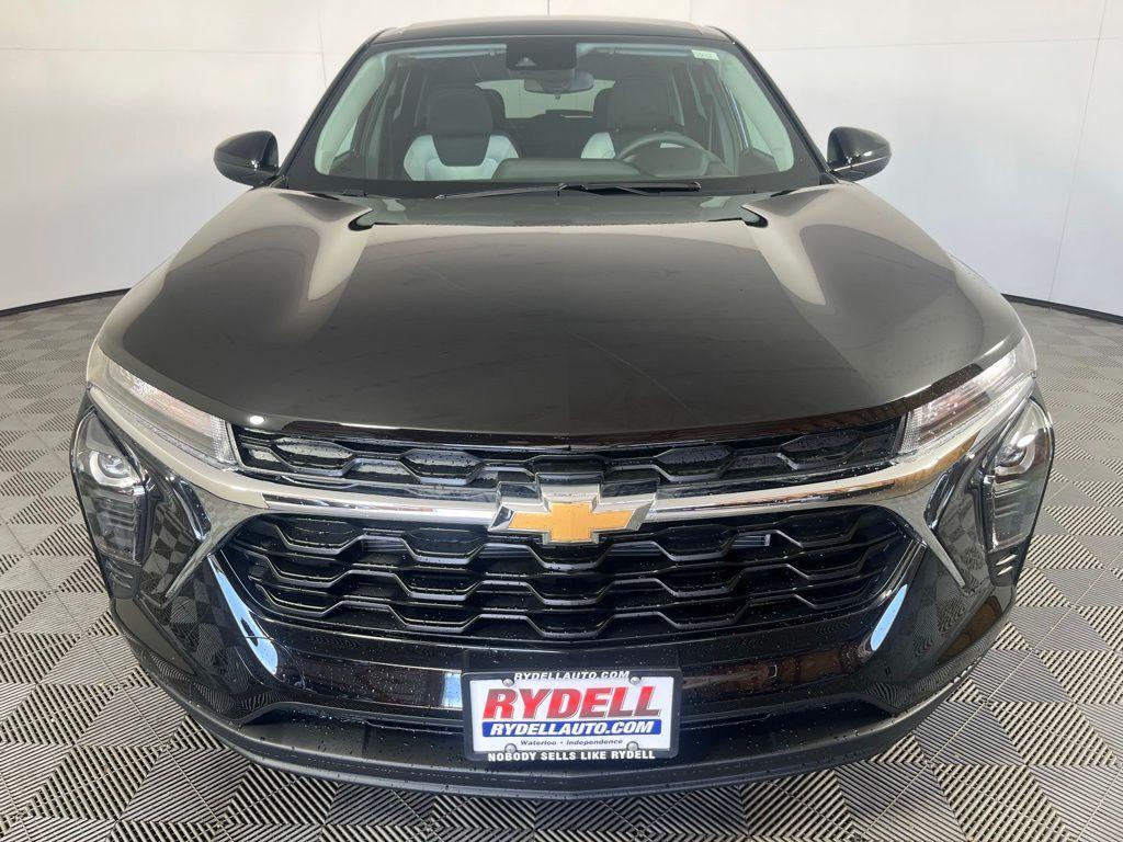 new 2026 Chevrolet Trax car, priced at $24,325