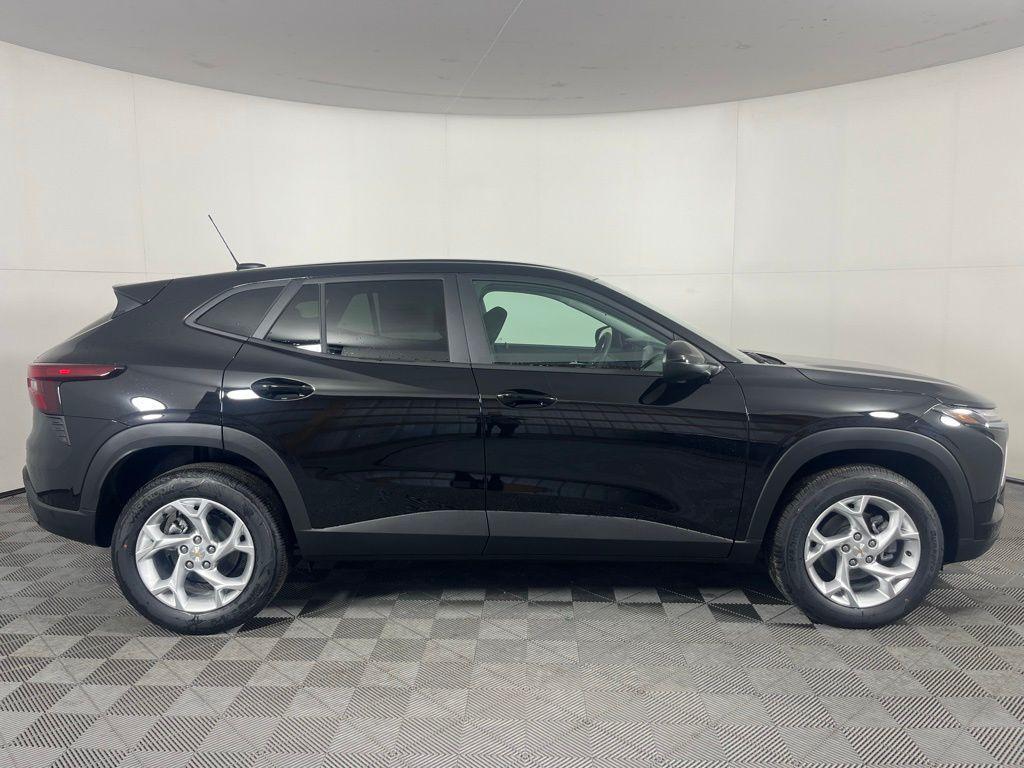 new 2026 Chevrolet Trax car, priced at $24,325