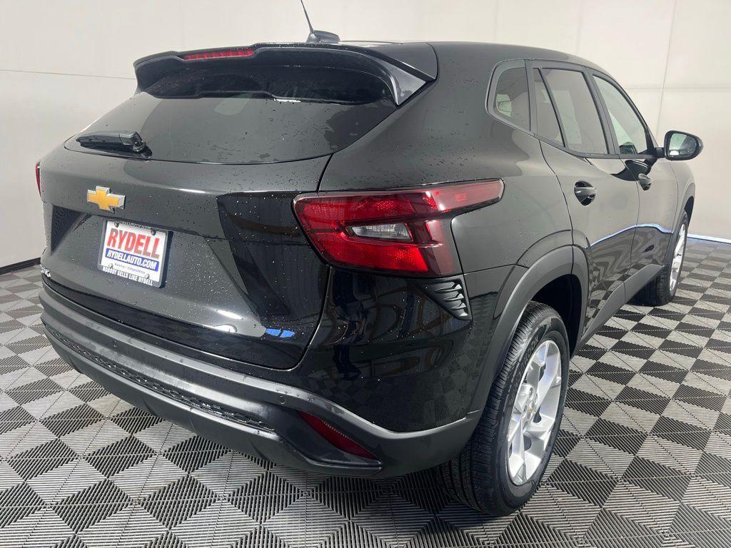 new 2026 Chevrolet Trax car, priced at $24,325