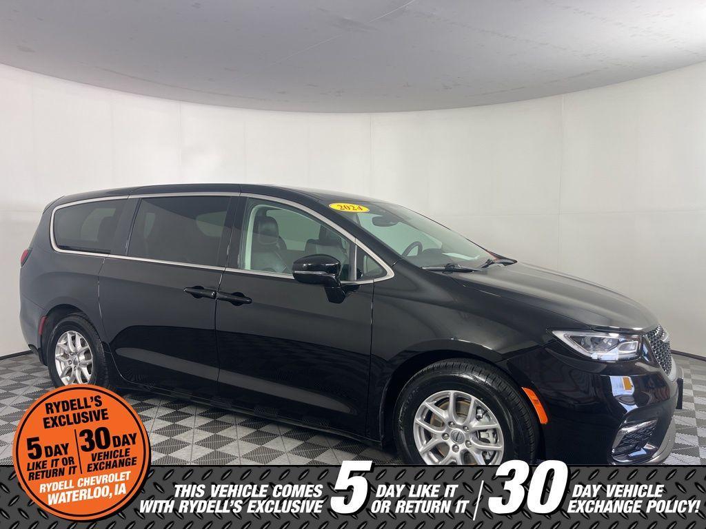 used 2024 Chrysler Pacifica car, priced at $28,662