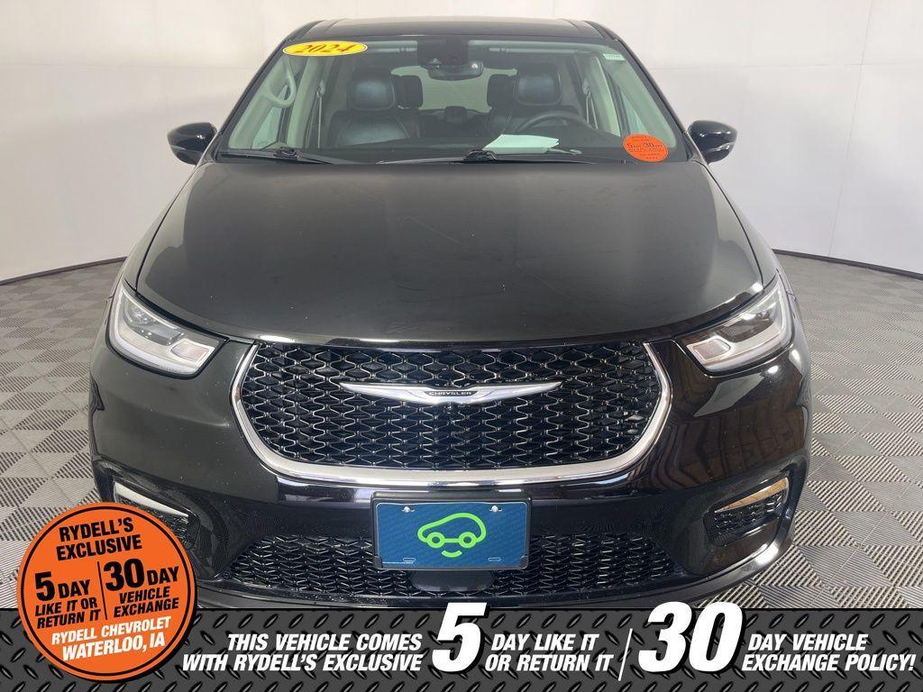 used 2024 Chrysler Pacifica car, priced at $28,662