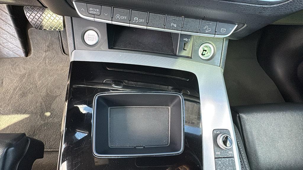 Audi Q5 view 21