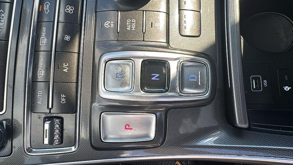 used 2022 Hyundai Santa Fe car, priced at $24,995