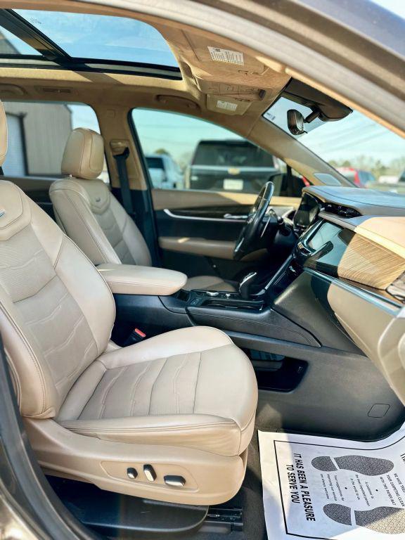 used 2020 Cadillac XT6 car, priced at $23,900