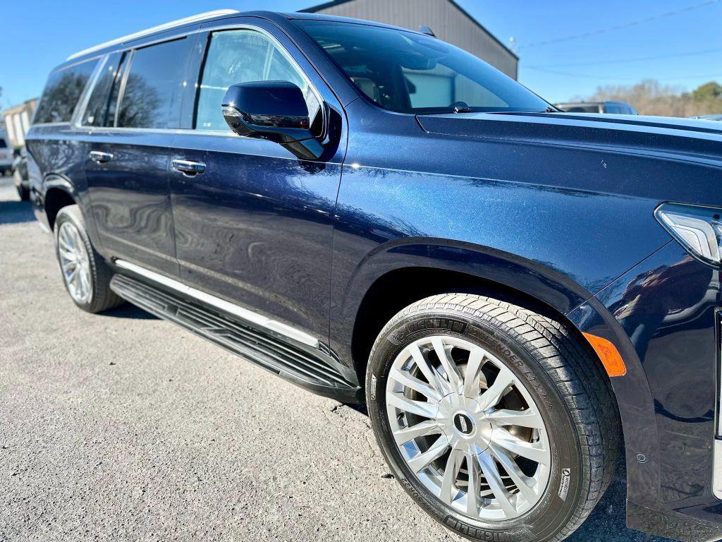 used 2021 Cadillac Escalade ESV car, priced at $47,900