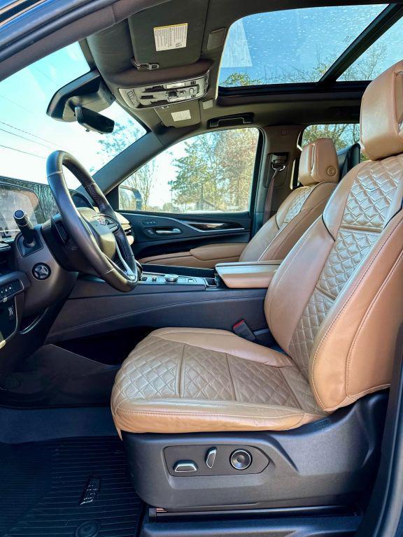 used 2021 Cadillac Escalade ESV car, priced at $47,900