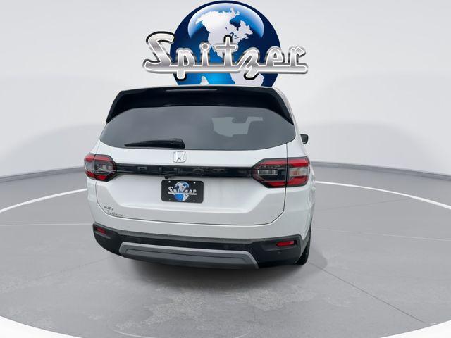 used 2025 Honda Pilot car, priced at $42,491