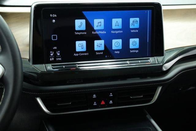 used 2025 Volkswagen Atlas car, priced at $33,826