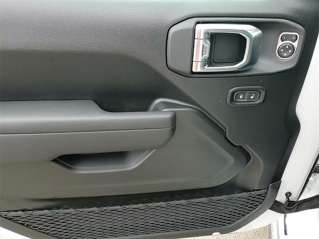 new 2026 Jeep Wrangler car, priced at $47,168