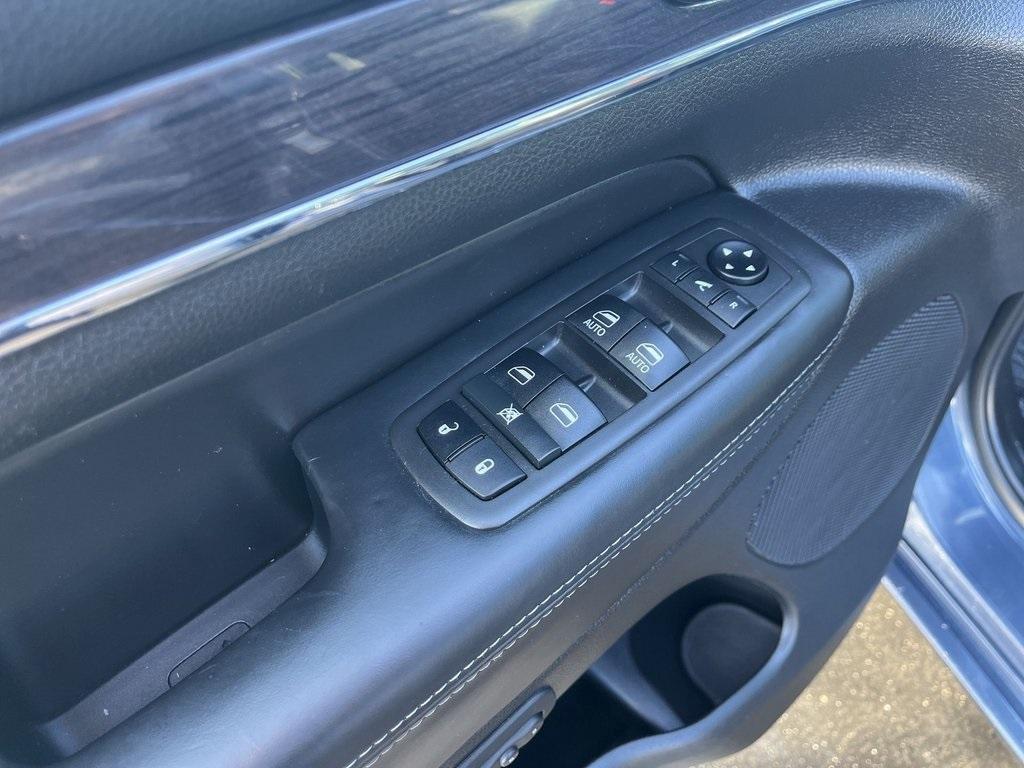 used 2021 Jeep Grand Cherokee car, priced at $26,900