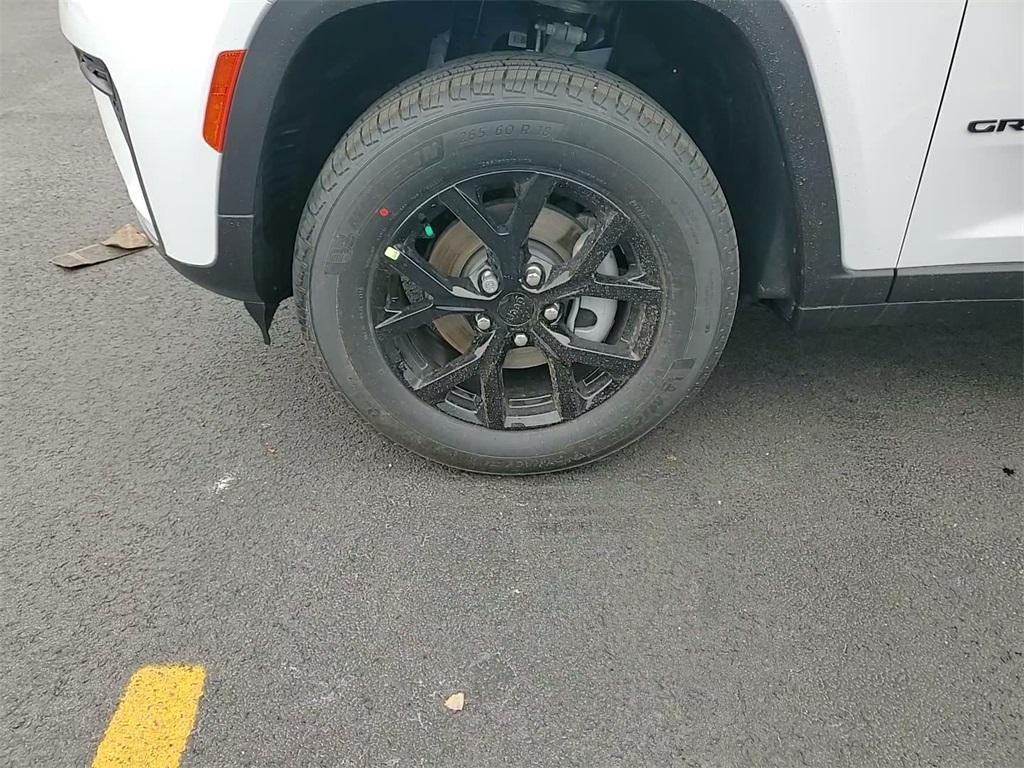 new 2026 Jeep Grand Cherokee car, priced at $46,876