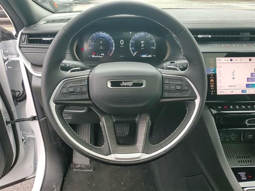 new 2026 Jeep Grand Cherokee car, priced at $46,876