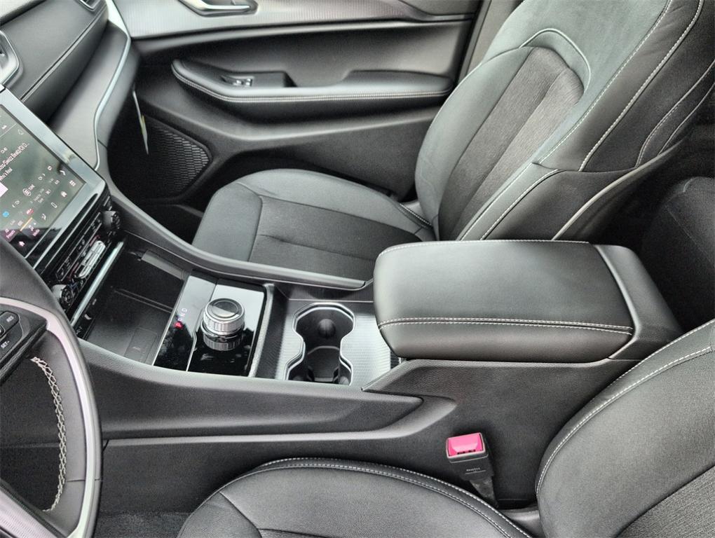 new 2025 Jeep Grand Cherokee car, priced at $34,525