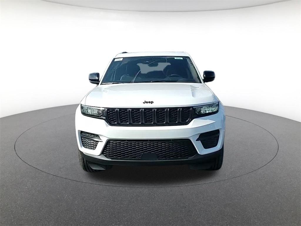 new 2025 Jeep Grand Cherokee car, priced at $38,540