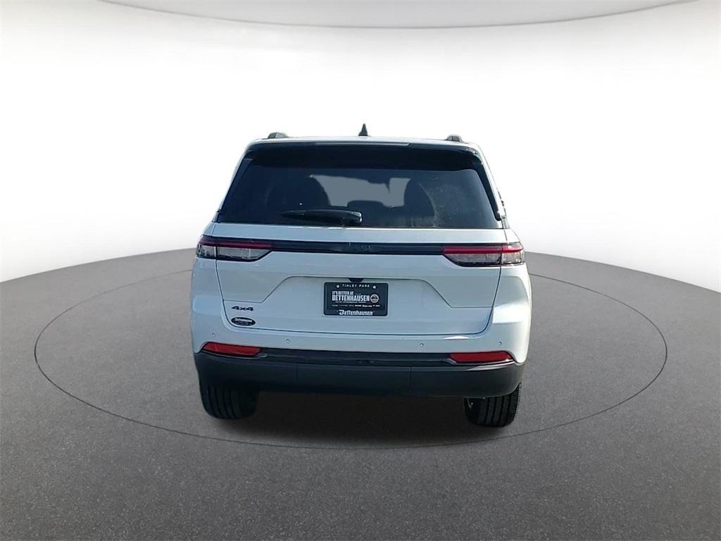 new 2025 Jeep Grand Cherokee car, priced at $38,540