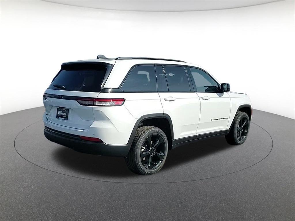 new 2025 Jeep Grand Cherokee car, priced at $38,540