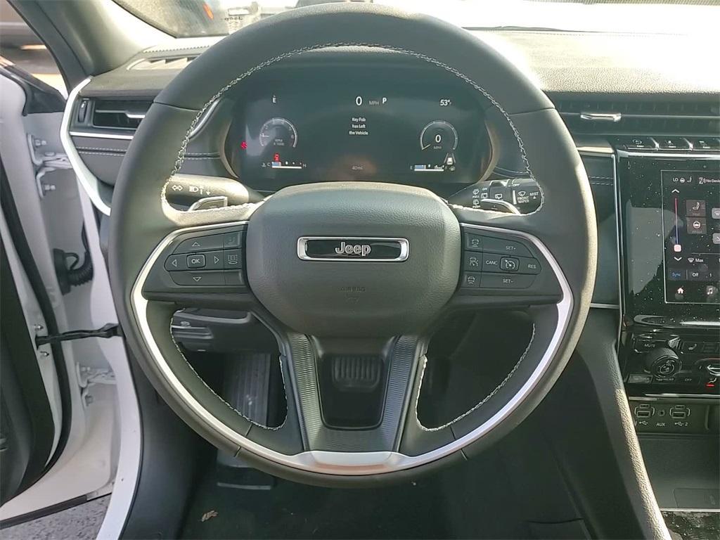 new 2025 Jeep Grand Cherokee car, priced at $38,540