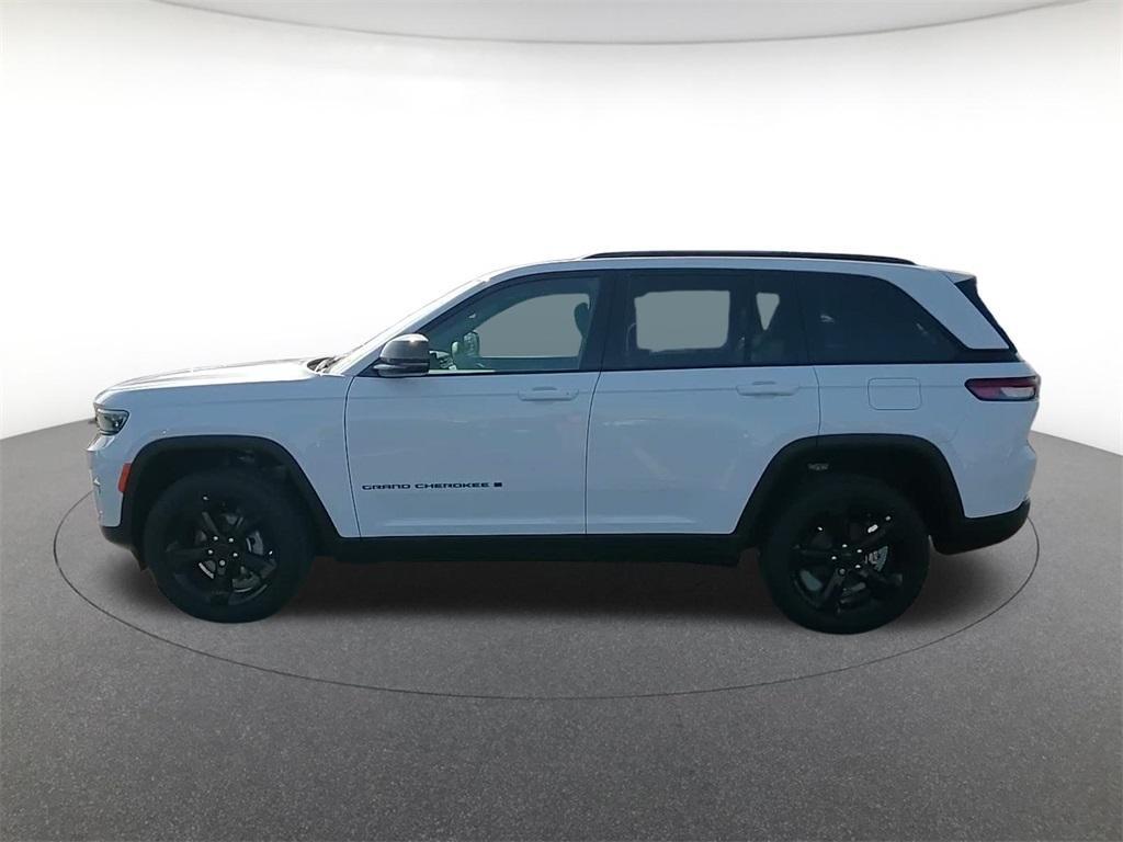 new 2025 Jeep Grand Cherokee car, priced at $38,540
