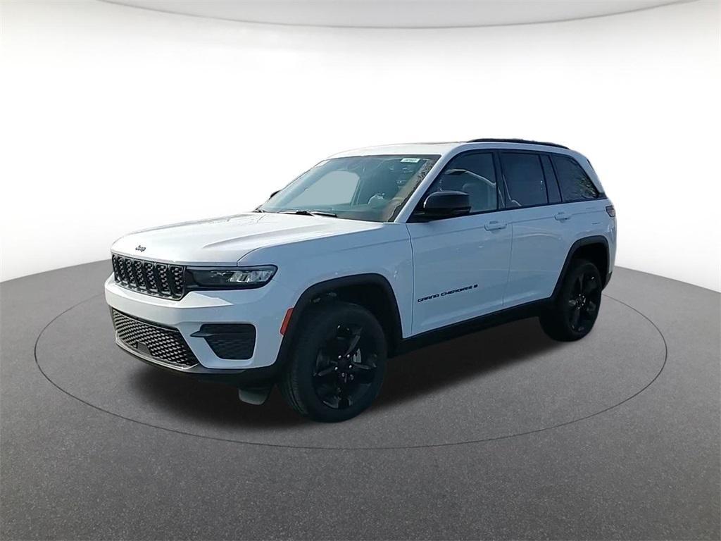 new 2025 Jeep Grand Cherokee car, priced at $38,540