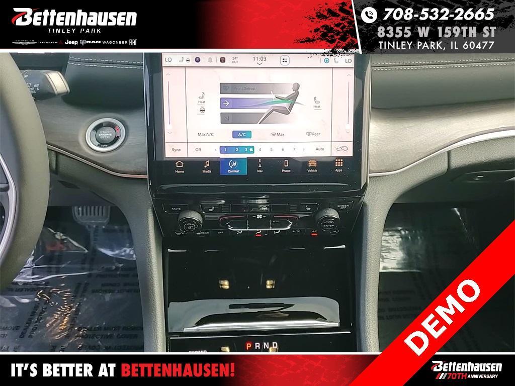 new 2025 Jeep Grand Cherokee car, priced at $44,297