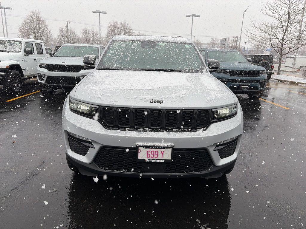 used 2025 Jeep Grand Cherokee car, priced at $42,900