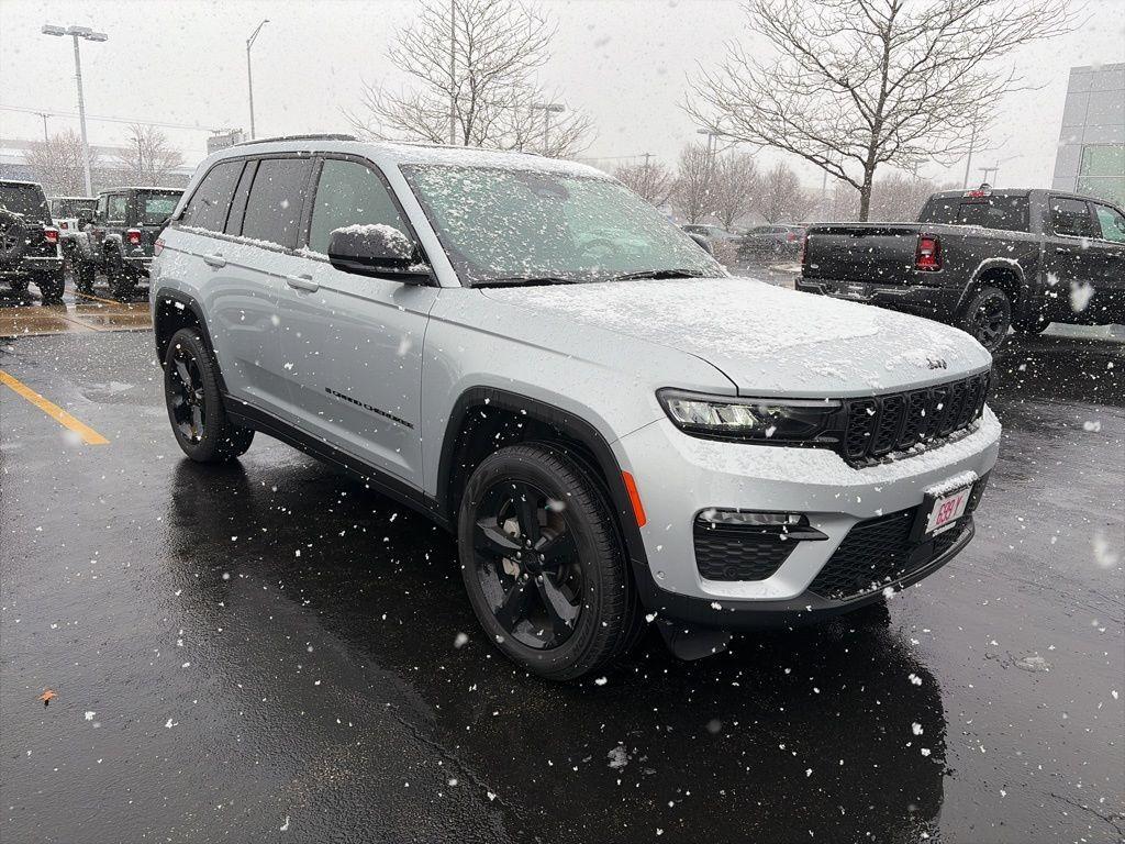 used 2025 Jeep Grand Cherokee car, priced at $42,900