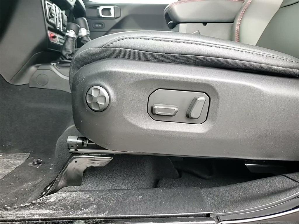 new 2026 Jeep Wrangler car, priced at $55,102