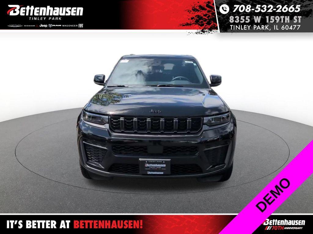 new 2026 Jeep Grand Cherokee car, priced at $40,968