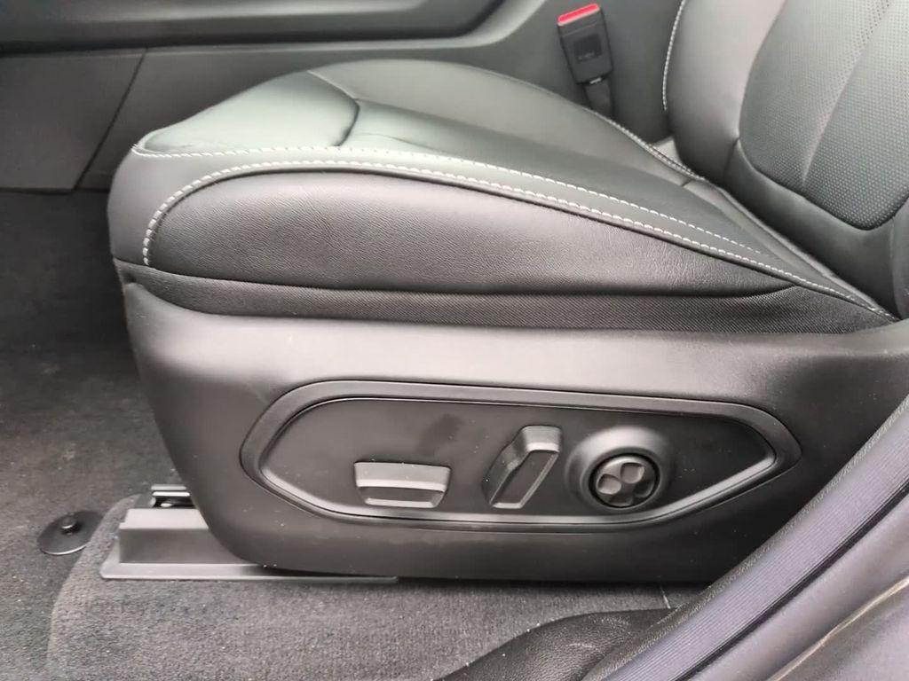 new 2026 Jeep Grand Cherokee car, priced at $46,610