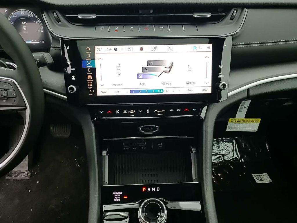 new 2026 Jeep Grand Cherokee car, priced at $46,018