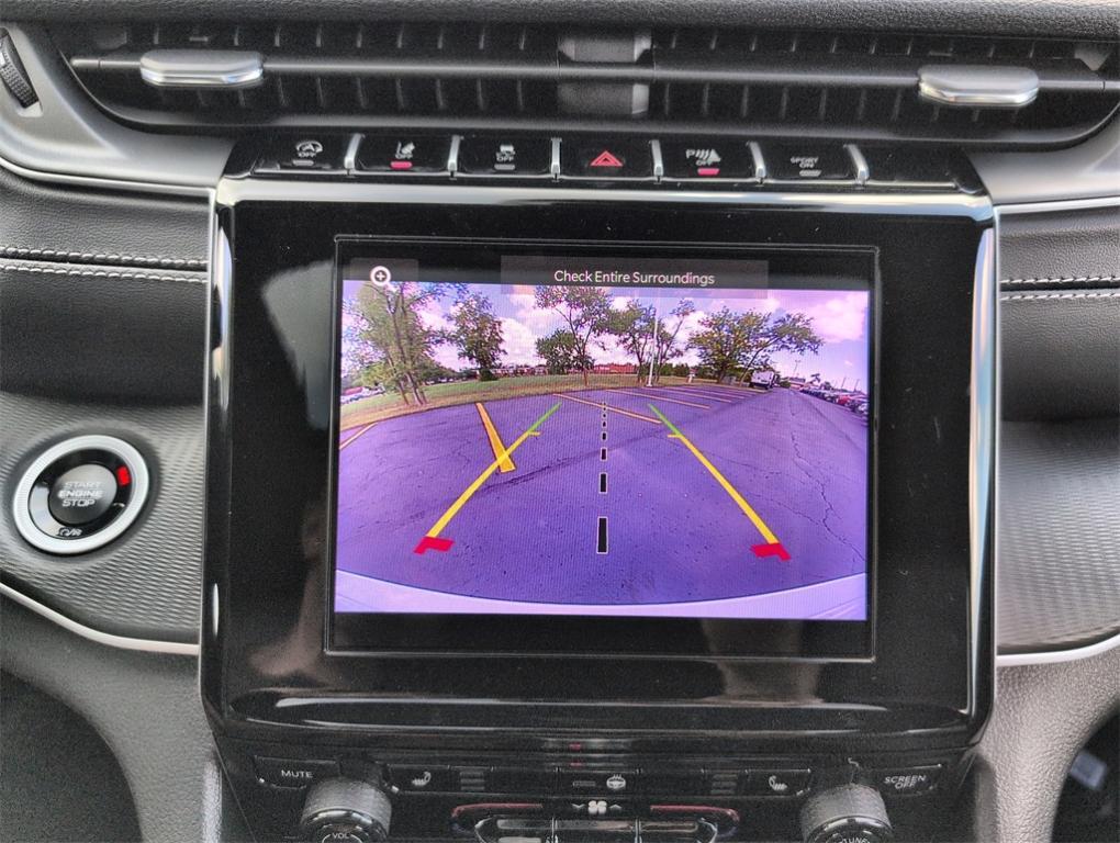 new 2025 Jeep Grand Cherokee car, priced at $39,358