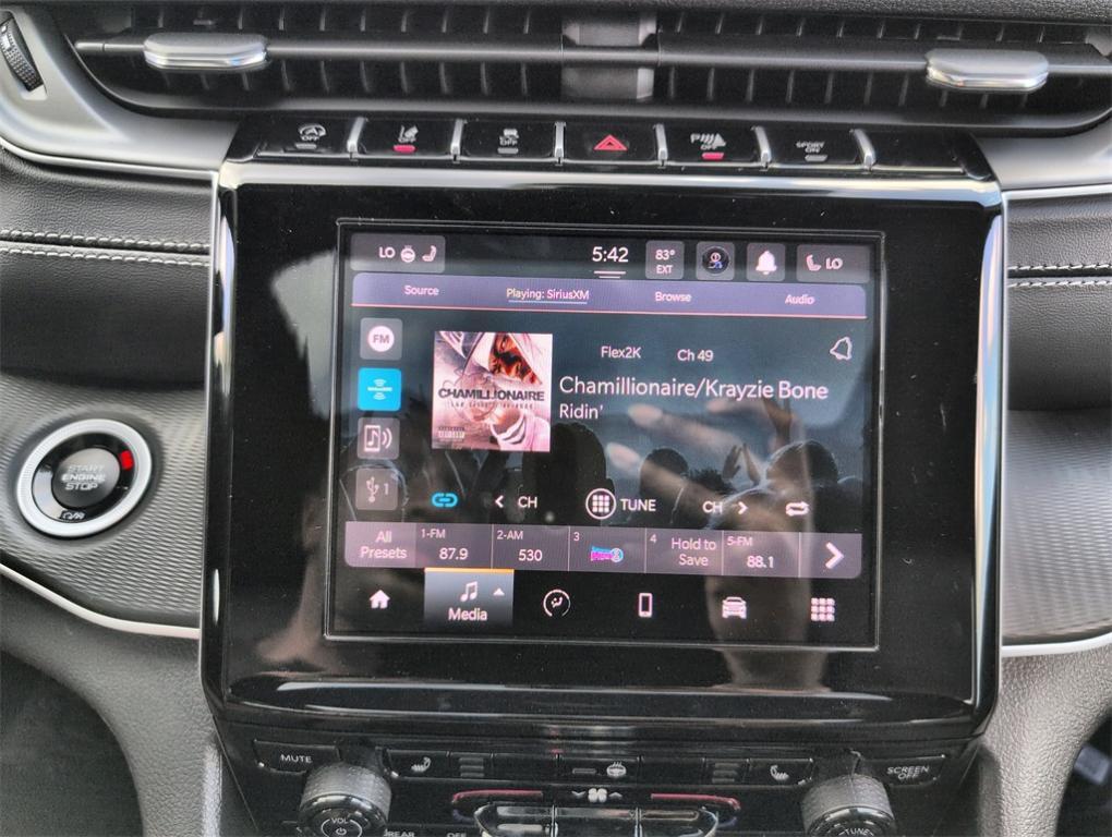 new 2025 Jeep Grand Cherokee car, priced at $39,358