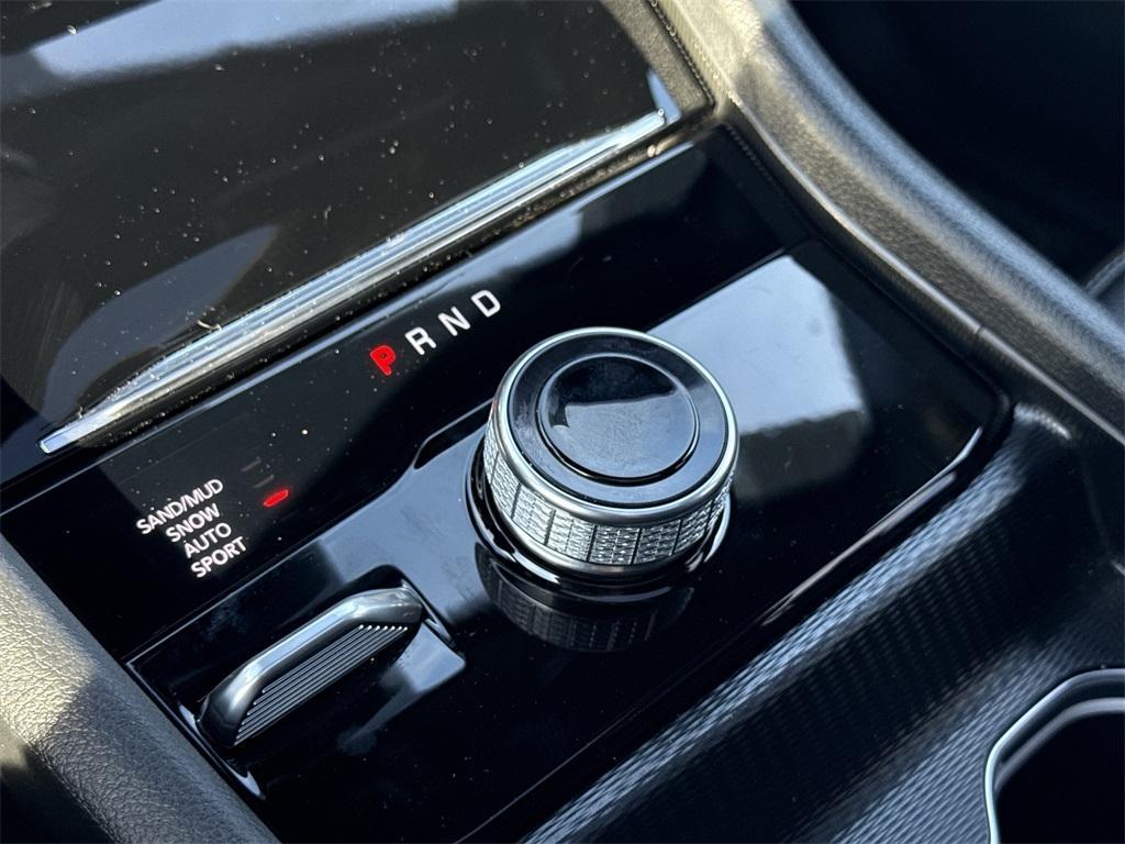 new 2025 Jeep Grand Cherokee car, priced at $40,407