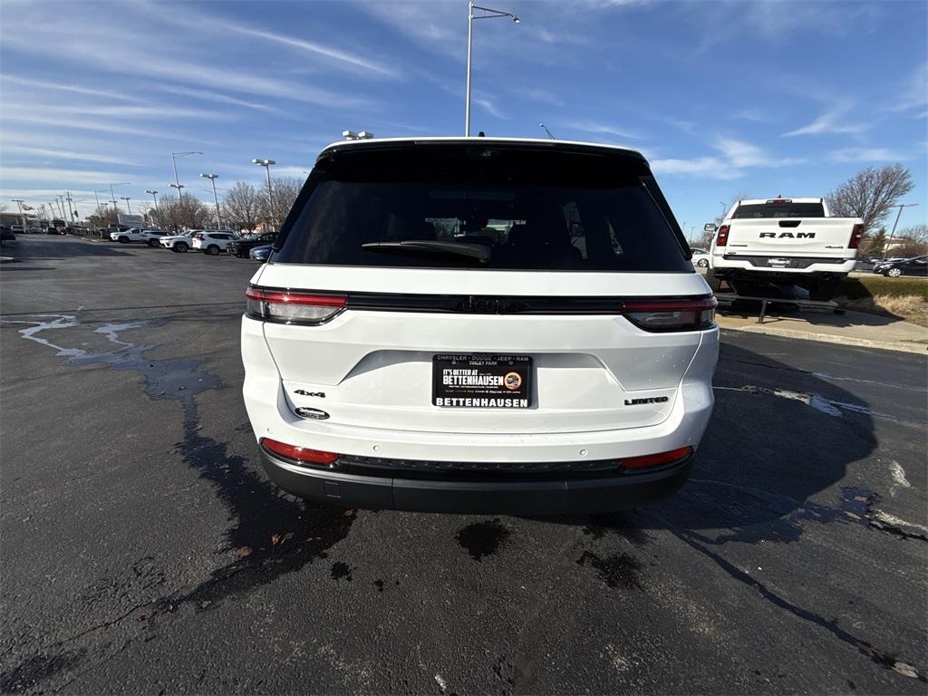 new 2025 Jeep Grand Cherokee car, priced at $40,407