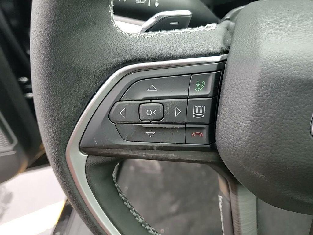 new 2026 Jeep Grand Cherokee car, priced at $48,239