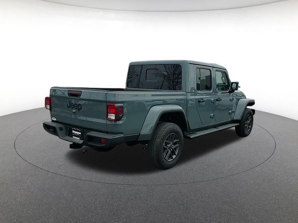 new 2026 Jeep Gladiator car, priced at $42,261