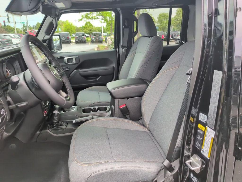 new 2026 Jeep Gladiator car, priced at $46,119
